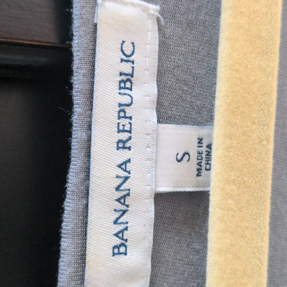 Banana Republic soft short sleeve grey tunic with mesh sleeves - Picture 3 of 5